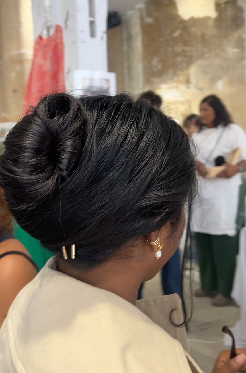 Coiffure avec une pince AELYS